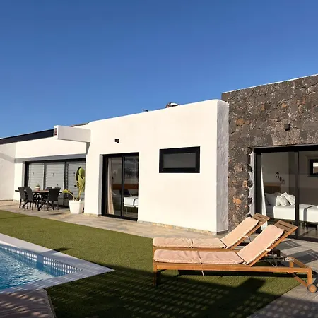 Casa El Cachorro Holiday home La Oliva